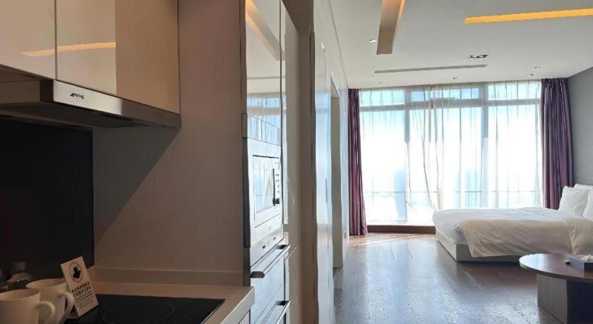 Grand Madison Qingdao Harbour-View Central（Former Qingdao Farglory Hotel） Exterior foto